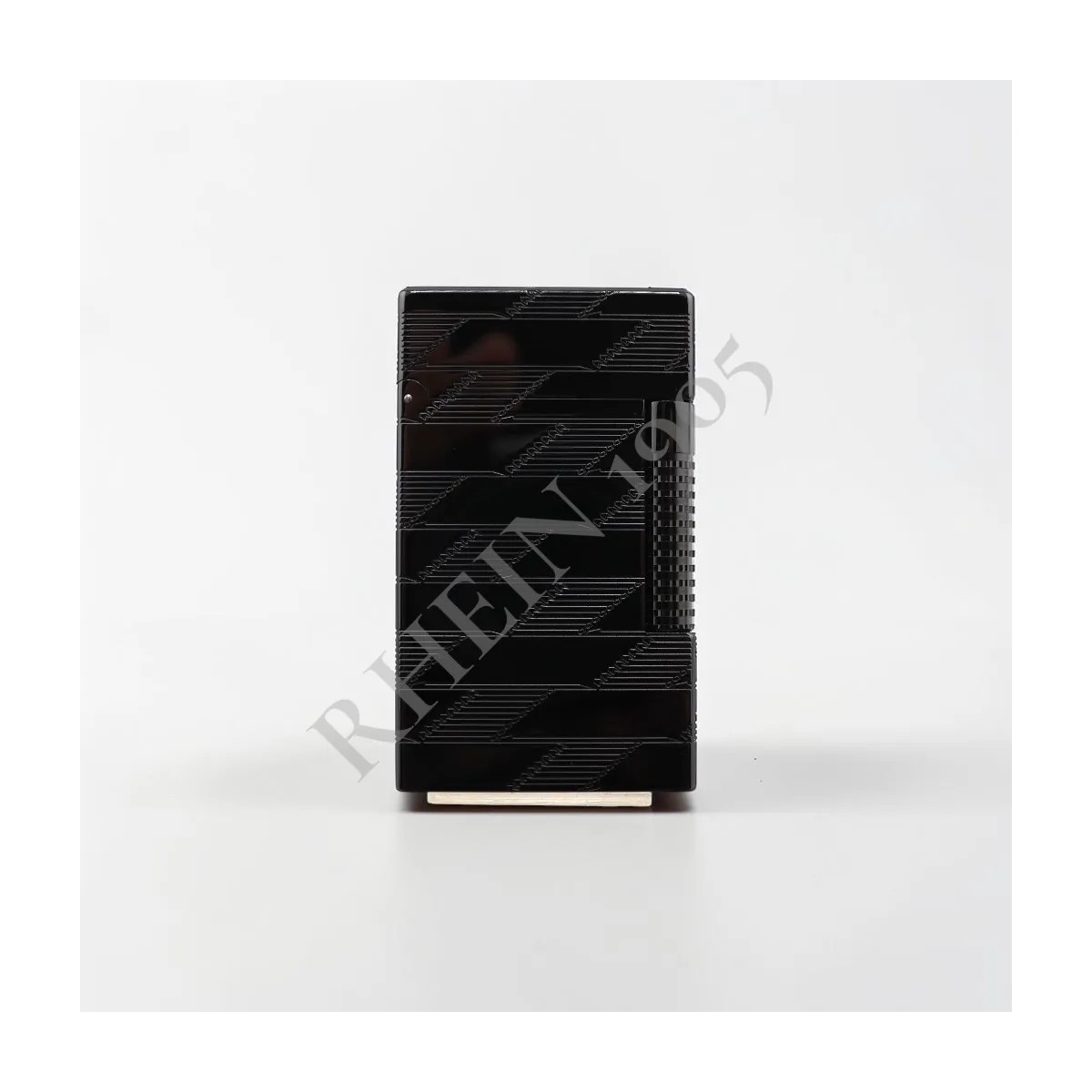 ST DUPONT LIGHTER LE GRAND NOIR GUILLOCHÉ — Rhein 1905