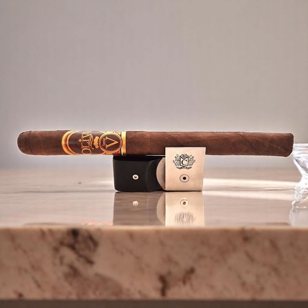 OLIVA SERIE V LANCEROS — Rhein 1905