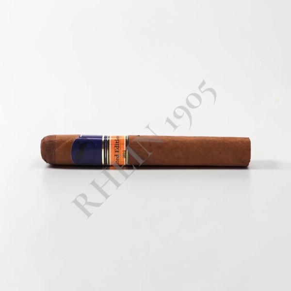 CAVALIER GENEVE EDICION LIMITADA 2022 TORO EXTRA — Rhein 1905