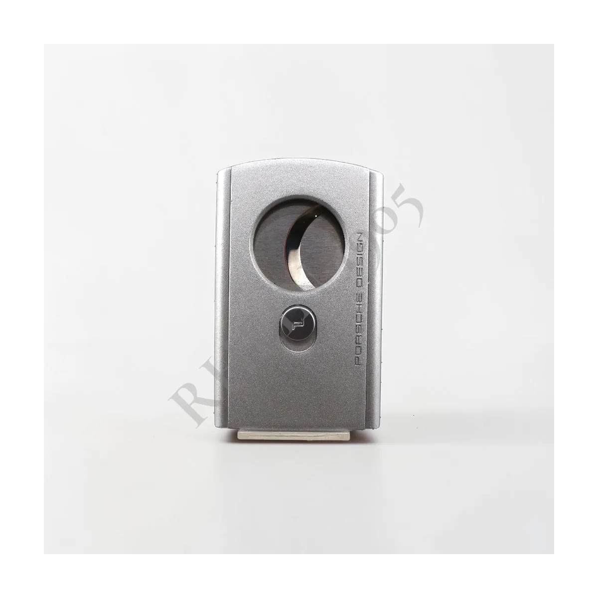PORSCHE DESIGN P3621/03 CUTTER 60 SILBER — Rhein 1905